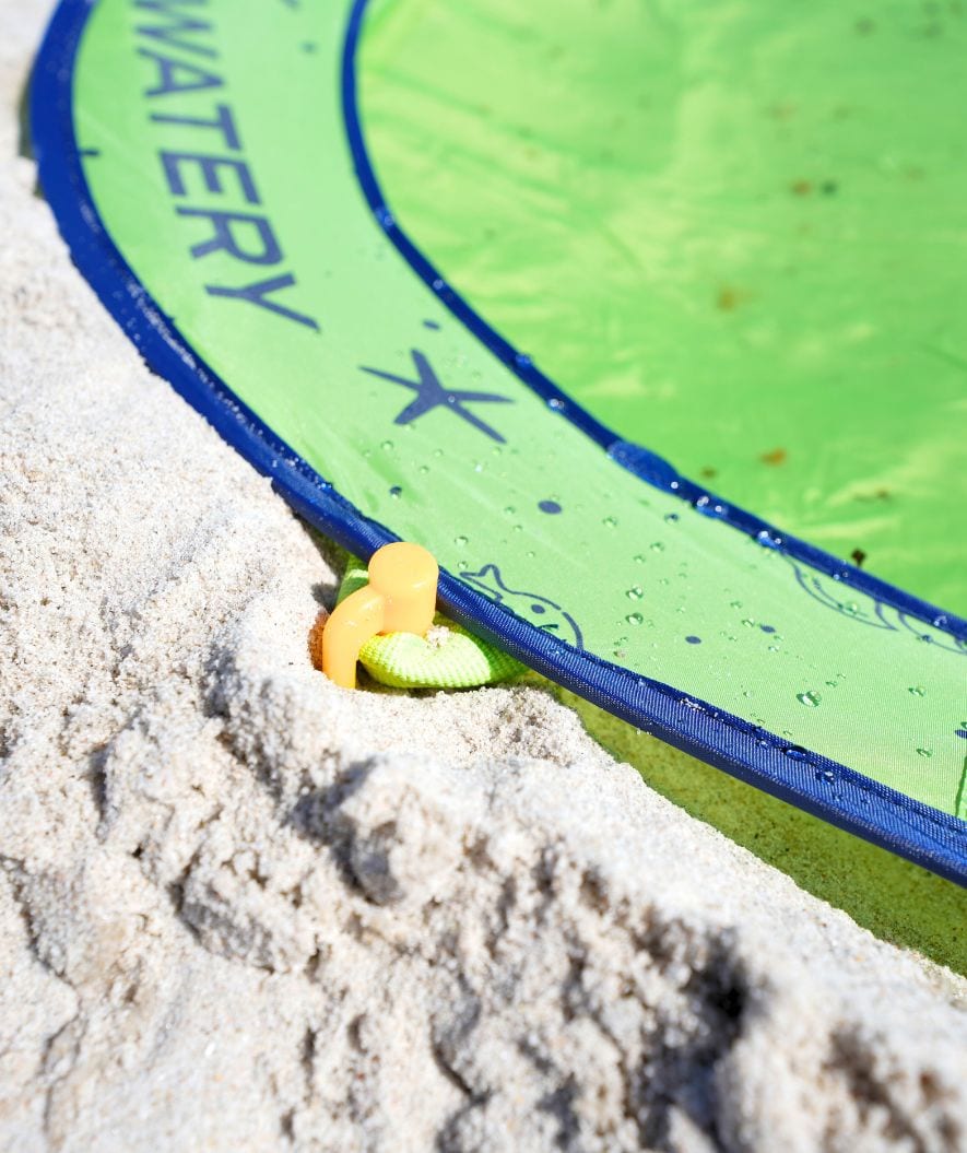 Watery swimming pool - Oasis - Green