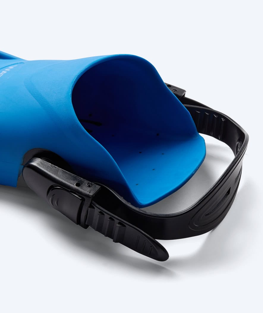 Watery short swim fins - Fisher - Blue/black